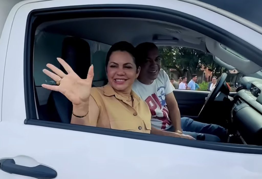 Deputada Solange Almeida entrega ambulância equipada para reforçar atendimento da saúde em Pio XII