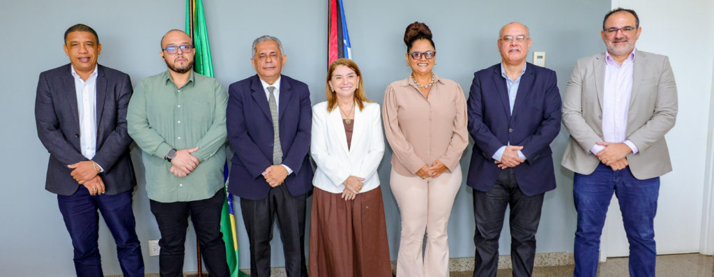 Iracema Vale recebe representantes do setor turístico e da SEPE para tratar da Pré-COP 30