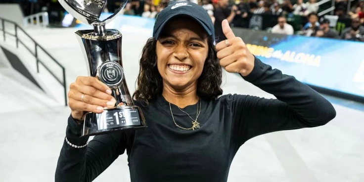 Rayssa Leal é campeã da primeira etapa da SLS 2025 nos Estados Unidos